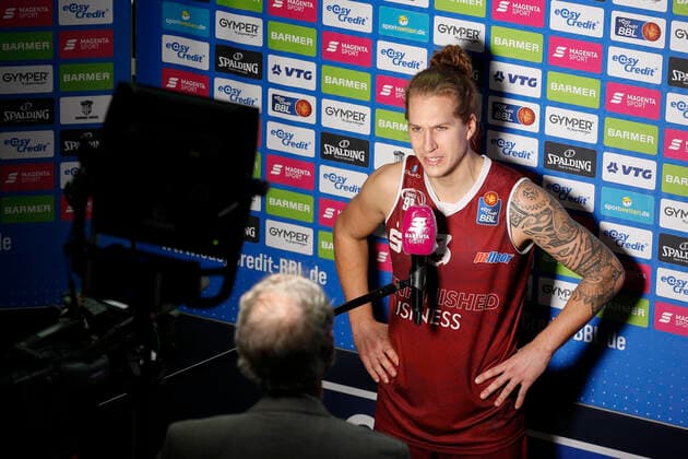 BBL easyCredit Basketball Bundesliga season 2020 2021 9 matchday on Sunday, 27 December 2020 at edel optics de Arena in Hamburg Hamburg Towers NINERS Chemnitz Malte Ziegenhagen Chemnitz interviewed by Magenta Sport Hamburg Towers NINERS Chemnitz.