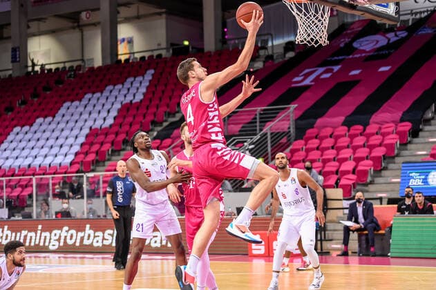 easyCredit BBL, Telekom Baskets Bonn vs BG Goettingen, 27 12 2020 Strahinja Micovic Telekom Baskets Bonn 4 , easyCredit BBL, Telekom Baskets Bonn vs BG Goettingen on 27 12 2020 at Telekom Dome Bonn, Bonn Nordrhein Westfalen Copyright: xBEAUTIFULxSPORTS Mueller-Laschetx