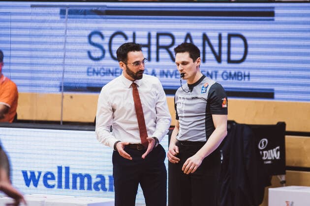 easyCredit BBL 9 Spieltag RASTA Vechta vs HAKRO Merlins Crailsheim, 27 12 2020 Thomas Paech RASTA Vechta, Head Coach easyCredit BBL 9 Spieltag RASTA Vechta vs HAKRO Merlins Crailsheim on 27 12 2020 in Vechta RASTA Dome , Germany, Copyright: xBEAUTIFULxSPORTS Neddermannx