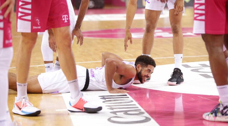 Telekom Baskets Bonn vs BG Göttingen easyCredit BBL 1 Bundesliga , Season 2020 2021 , Matchday 9