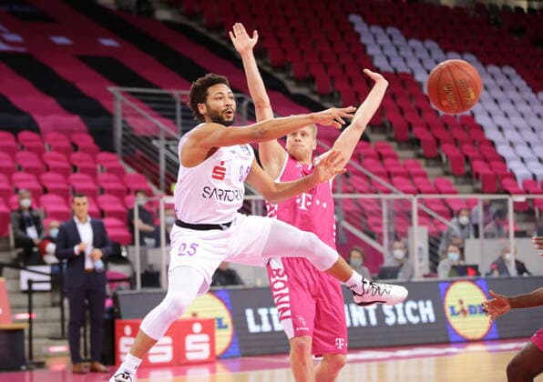 Telekom Baskets Bonn vs Galen Robinson Jr BG Göttingen easyCredit BBL 1 Bundesliga , Season 2020 2021 , Matchday 9