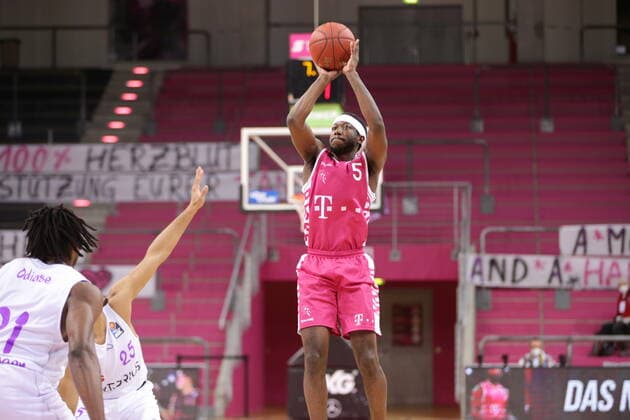 Josh Hagins Telekom Baskets Bonn vs BG Göttingen easyCredit BBL 1 Bundesliga , Season 2020 2021 , Matchday 9