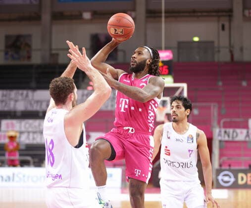 Xavier Pollard Telekom Baskets Bonn vs BG Göttingen easyCredit BBL 1 Bundesliga , Season 2020 2021 , Matchday 9