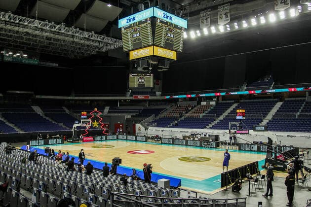 December 27, 2020, Madrid, MADRID, SPAIN: Panoramic view inside Wizink Center during Liga ACB basketball match played between Real Madrid and FC Barcelona, Barca at Wizink Center on December 27, 2020 in Madrid, Spain. Madrid SPAIN - ZUMAa181 20201227_zaa_a181_049 Copyright: xIrinaxR.xHipolitox