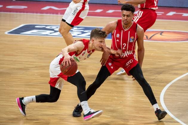 Bennet Hundy 33 Brose Bamberg , Wade Baldwin 2 FC Bayern , FC Bayern Basketball vs Brose Bamberg, BBL, 27 12 2020 Muenchen Bayern Germany Copyright: xkolbert-press UlrichxGamelx