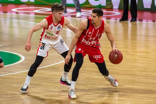 Bennet Hundy 33 Brose Bamberg , Diego Flaccadori 12 FC Bayern , FC Bayern Basketball vs Brose Bamberg, BBL, 27 12 2020 Muenchen Bayern Germany Copyright: xkolbert-press UlrichxGamelx