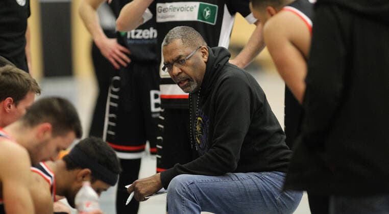 ProB BARMER 2 Basketball Bundesliga, 11 Matchday, ETV Hamburg Itzehoe Eagles 79 90 Itzehoe Coach Patrick Pat Elzie Eimsbüttel Hamburg