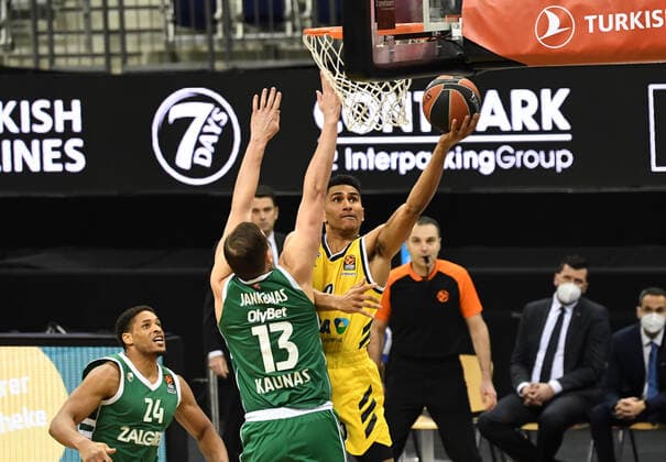 Basketball, mens, 2020 2021 season, EuroLeague matchday 17 , Alba Berlin Zalgiris Kaunas, v l Augustine Rubit Zalgiris Kaunas , Paulius Jankunas Zalgiris Kaunas , Maodo Lo Alba Berlin , 29 12 2020, Copyright: xSebastianxRäppoldx xMatthiasxKox