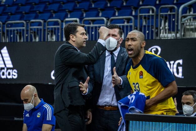 Basketball Berlin 29 12 2020 Season 2020 2021 Euroleague Regular Season Round 17 Alba Berlin vs Zalgiris Kaunas Israel Gonzalez Alba Berlin, assistant coach as head coach as the head coach is out due to illness Jubel Sebastian Trzcionka Alba Berlin, assistant coach mi Jayson Granger Alba Berlin, No 33
