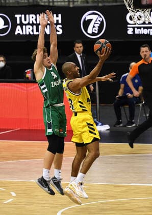 Basketball, Mens, 2020 2021 season, EuroLeague Matchday 17 , Alba Berlin Zalgiris Kaunas, v l Rokas Jokubaitis Zalgiris Kaunas , Jayson Granger Alba Berlin , 29 12 2020, Copyright: xSebastianxRäppoldx xMatthiasxKox