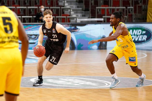 BBL easyCredit Basketball Bundesliga season 2020 2021 10 matchday on Tuesday, 29 December 2020 at the MHPArena in Ludwigsburg MHP RIESEN Ludwigsburg Hamburg Towers v l Justus Hollatz Towers , Jaleen Smith Ludwigsburg MHP RIESEN Ludwigsburg Hamburg Towers