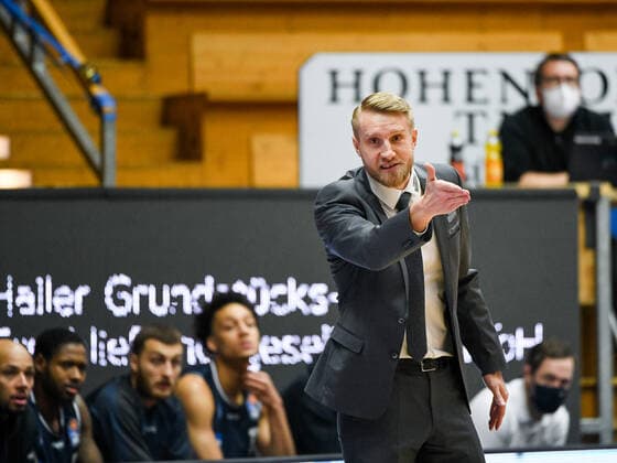 Jamuni McNeace HAKRO Merlins Crailsheim at the basket against Isaiah Wilkins Ratiopharm Ulm , GER, HAKRO Merlins Crailsheim vs Ratiopharm Ulm, 29 12 2020, 10 Spieltag easycredit Basketball Bundesliga, Spielzeit 2020 2021 GER, HAKRO Merlins Crailsheim vs Ratiopharm Ulm, 29 12 2020, 10 Spieltag easycredit Basketball Bundesliga, Spielzeit 2020 2021 Crailsheim Copyright: xEibnerxPressefoto MichaelxMemmlex EP_MMR
