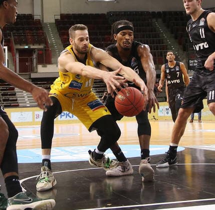 V li Jonas Wohlfarth Bottermann Riesen , Terry Allen Hamburg MHP Riesen Ludwigsburg vs Hamburg Towers Basketball Bundesliga 2020 2021 Ludwigsburg , GER, 29 12 2020,