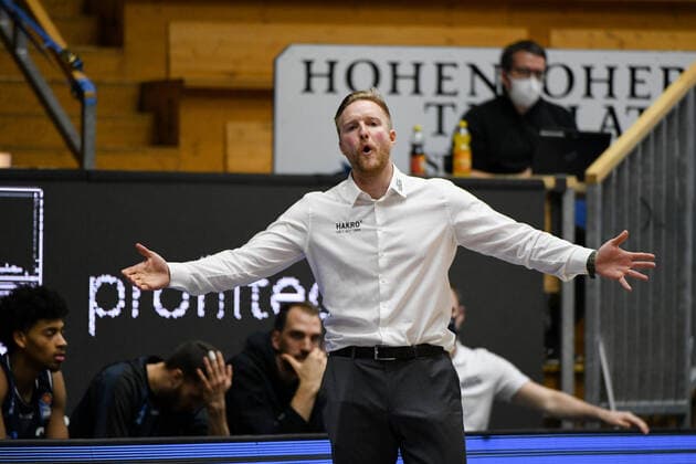 Co coach Joonas Iisalo takes over for his disqualified brother, GER, HAKRO Merlins Crailsheim vs Ratiopharm Ulm, 29 12 2020, 10 match day easycredit Basketball Bundesliga, season 2020 2021 GER, HAKRO Merlins Crailsheim vs Ratiopharm Ulm, 29 12 2020, 10 match day easycredit Basketball Bundesliga, season 2020 2021 Crailsheim Copyright: xEibnerxPressefoto MichaelxMemmlerx EP_MMR