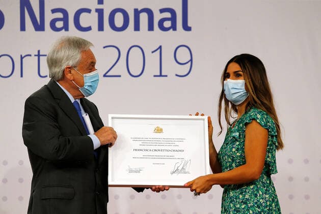 Santiago 29 diciembre 2020. El Presidente Sebastian Pinera y la ministra del Deporte Cecilia PÃ rez, entregan el Premio Nacional del Deporte a la deportista Francisca Crovetto Marcelo Hernandez Aton Chile Premio nacional del deporte 2020