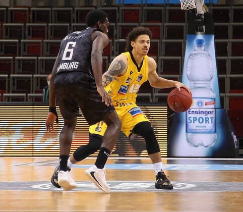 V li Oasro Jürgen Rich Hamburg , Jonah Radebaugh Riesen MHP Riesen Ludwigsburg vs Hamburg Towers Basketball Bundesliga 2020 2021 Ludwigsburg , GER, 29 12 2020,