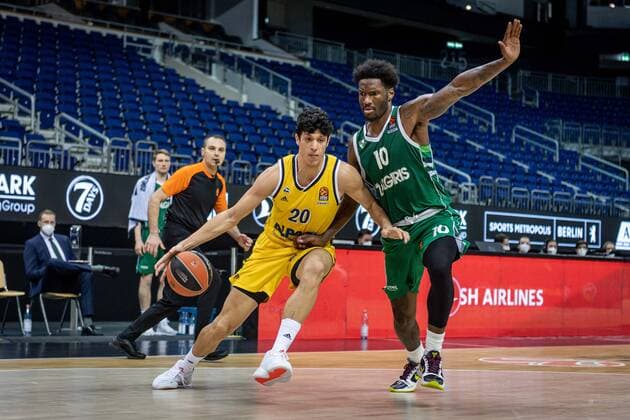 Basketball Berlin 29 12 2020 Season 2020 2021 Euroleague Regular Season Round 17 Alba Berlin vs Zalgiris Kaunas Simone Fontecchio Alba Berlin, No 20 Nigel Hayes Kaunas, No 10
