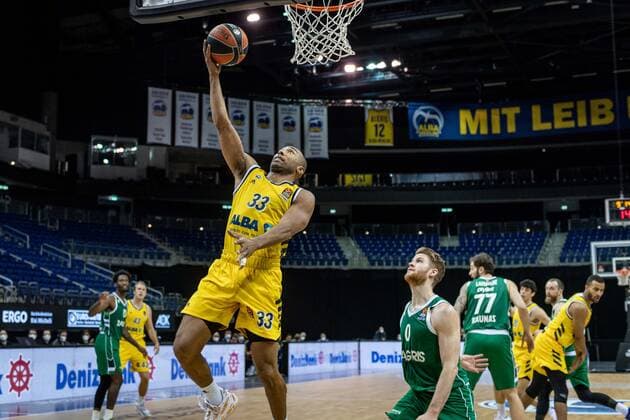Basketball Berlin 29 12 2020 Season 2020 2021 Euroleague Regular Season Round 17 Alba Berlin vs Zalgiris Kaunas Jayson Granger Alba Berlin, No 33 Thomas Walkup Kaunas, No 00