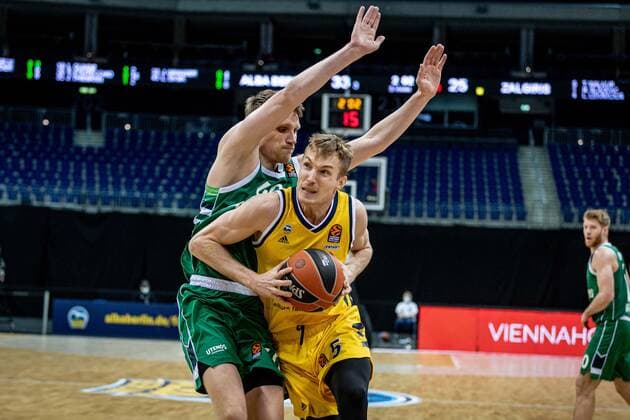 Basketball Berlin 29 12 2020 Season 2020 2021 Euroleague Regular Season Round 17 Alba Berlin vs Zalgiris Kaunas Niels Giffey Alba Berlin, No 05 Marius Grigonis Kaunas, No 40