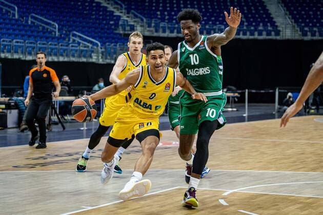 Basketball Berlin 29 12 2020 Season 2020 2021 Euroleague Regular Season Round 17 Alba Berlin vs Zalgiris Kaunas Maodo Lo Alba Berlin, No 00 Nigel Hayes Kaunas, No 10