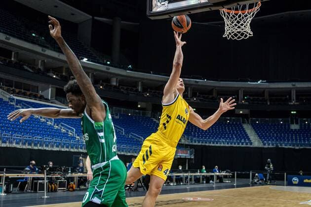 Basketball Berlin 29 12 2020 Season 2020 2021 Euroleague Regular Season Round 17 Alba Berlin vs Zalgiris Kaunas Luke Sikma Alba Berlin, No 43 Nigel Hayes Kaunas, No 10