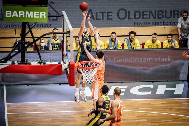 easyCredit BBL 10 Matchday Rasta Vechta EWE Baskets Basketball Oldenburg 30 12 2020 Season 2020 2021 easyCredit BBL 10 Matchday Rasta Vechta EWE Baskets 45, Nathan Boothe, EWE Baskets Oldenburg editorial use only commercial use only by arrangement with the photographer Vechta Germany