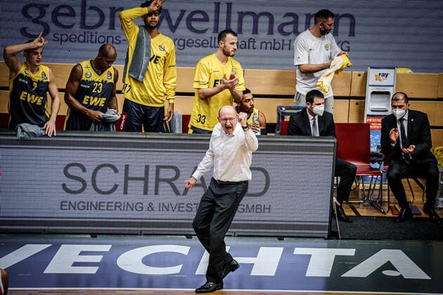 easyCredit BBL 10 Matchday Rasta Vechta EWE Baskets Basketball Oldenburg 30 12 2020 Season 2020 2021 easyCredit BBL 10 Matchday Rasta Vechta EWE Baskets Head Coach, Mladen DrijenÄiÄ‡, EWE Baskets Oldenburg editorial use only commercial use only by arrangement with the photographer Vechta Germany