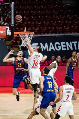 Turkish Airlines EuroLeague FC Bayern Basketball FC Barcelona 30 12 2020 Sergi Martinez FC Barcelona, 23 , Paul Zipser FC Bayern, 16 Turkish Airlines EuroLeague FC Bayern Basketball FC Barcelona Audi Dome, Muenchen Bayern Copyright: xBEAUTIFULxSPORTS Wunderlx