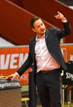 Rolf Scholz 10 matchday, Basketball Bundesliga, Basketball season 2020 2021, Germany, easyCredit BBL, Germany, Giessen 46ers, giessen red, men, jobstairs GIESSEN 46ers Fraport Skyliners, men, frankfurt white