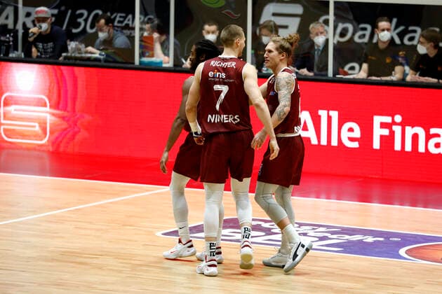 30 12 2020, easyCredit Basketball Bundesliga, BBL, season 2020 2021, men, Chemnitz Niners Syntainics MBC Jonas Richter, Niners Chemnitz, Malte Ziegenhagen, Niners Chemnitz Chemnitz Fair Chemnitz Saxony Germany