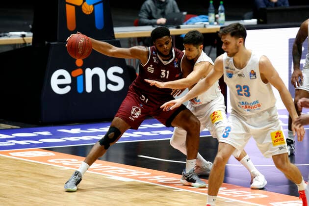30 12 2020, easyCredit Basketball Bundesliga, BBL, season 2020 2021, men, Chemnitz Niners Syntainics MBC Joe Lawson, Niners Chemnitz, Michal Michalak, Syntainics MBC Chemnitz Messe Chemnitz Sachsen Germany