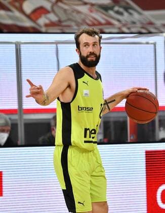BAMBERG 30 12 2020 basketball easycredit 1 basketball Bundesliga 9 matchday Brose Bamberg vs medi Bayreuth Bastian Doreth 10, medi Bayreuth gives instruction photo Hans Martin Issler isslerimages Brose Bamberg vs medi Bayreuth