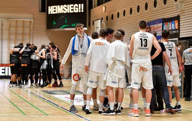 02 01 2021 Basketball Season 2020 2021 2 Bundesliga Pro A 07 Matchday Kirchheim Knights Nürnberg Falcons Basketball Club NBC Teamkreis Nürnberg after end of game
