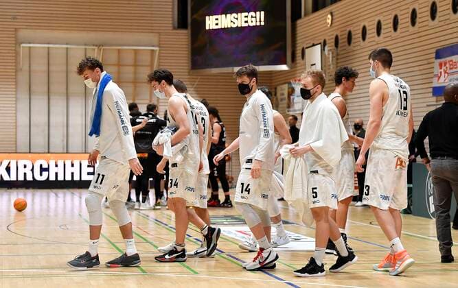 02 01 2021 Basketball Season 2020 2021 2 Bundesliga Pro A 07 Matchday Kirchheim Knights Nuremberg Falcons Basketball Club NBC Team Nuremberg disappointed Disappointment after end of game from left Phillip Daubner 11, Nuremberg Falcons BC NBC Jackson Ross Kent 34, Nuremberg Falcons BC NBC Sebastian Schröder Schroeder 14, Nuremberg Falcons BC NBC Manuel Feuerpfeil 5, Nuremberg Falcons BC NBC Jonathan Maier 13, Nuremberg Falcons BC NBC