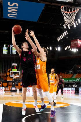 Strahinja Micovic Telekom Baskets Bonn 04 , Andreas Obst Ratiopharm Ulm 13 GER, Ratiopharm Ulm vs Telekom Baskets Bonn, easycredit 1 Bundesliga Basketball, 11 Matchday, Season 2020 21, 02 01 2021 Ratiopharm Ulm vs Telekom Baskets Bonn, Basketball New Ulm. Copyright: xEibner-Pressefoto RogerxBuerkex EP_EER