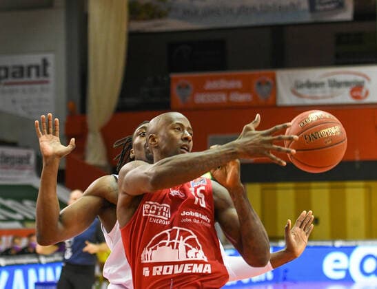 Brandon Bowman 11 matchday, Basketball Bundesliga, Basketball season 2020 2021, Germany, easyCredit BBL, frankfurt, Germany, Giessen 46ers, giessen red, men, Jobstairs GIESSEN 46ers BG Göttingen men, Göttingen white