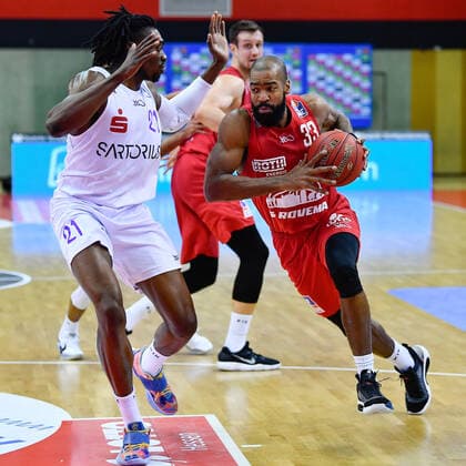 Brandon Thomas Giessen 46ers, 33 vs Tai Odiase BG Goettingen, 21 JobStairs Giessen 46ers vs BG Goettingen, easyCredit Basketball Bundesliga, 2020 2021 season, 11 match day, 02 01 2021 JobStairs Giessen 46ers vs BG Goettingen, easyCredit Basketball Bundesliga, 2020 2021 season, 11 match day, 02 01 2021 Giessen. Copyright: xStefanxTschersich Eibner-Pressefotox EP_STH