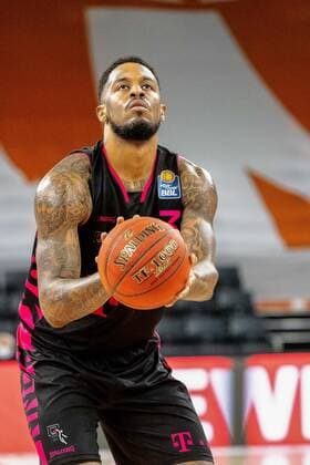 Chris Babb Telekom Baskets Bonn 07 shooting free throw GER, Ratiopharm Ulm vs Telekom Baskets Bonn, easycredit 1 Bundesliga Basketball, 11 match day, season 2020 21, 02 01 2021 Ratiopharm Ulm vs Telekom Baskets Bonn, Basketball Neu Ulm Copyright: xEibner-Pressefotox EP_RBE