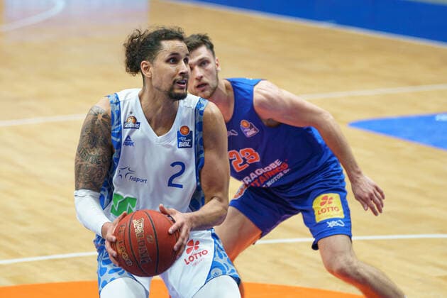 Basketball, Men, BBL, 11 Matchday, 02 01 2021, SYNTAINICS MBC Fraport Skyliners, v l Michael Kessens Skyliners, 2 , Michal Michalak MBC, 23 GER, BBL, Basketball, Men, SYNTAINICS MBC Fraport Skyliners, 02 01 2021, Weissenfels Copyright: xSchulz Eibner-Pressefotox ep_esz