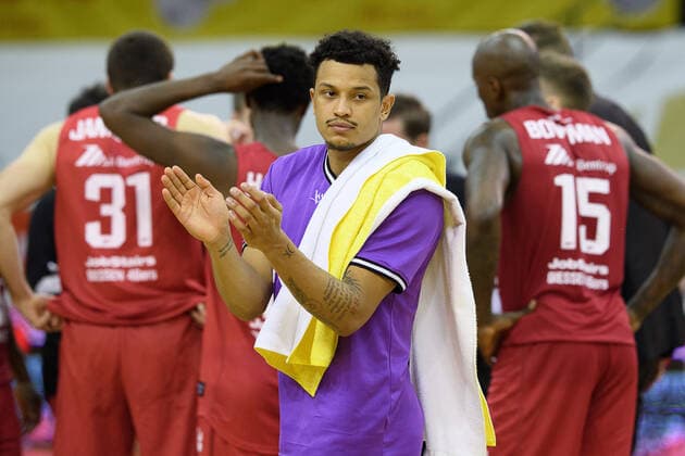 GIESSEN 46ers BG Göttingen 02 01 2021, Basketball Bundesliga easyCredit BBL, season 2020 2021, main round, 11 matchday, GIESSEN 46ers BG Göttingen Göttingens Nelson Weidemann claps after the game Giessen Hesse Germany