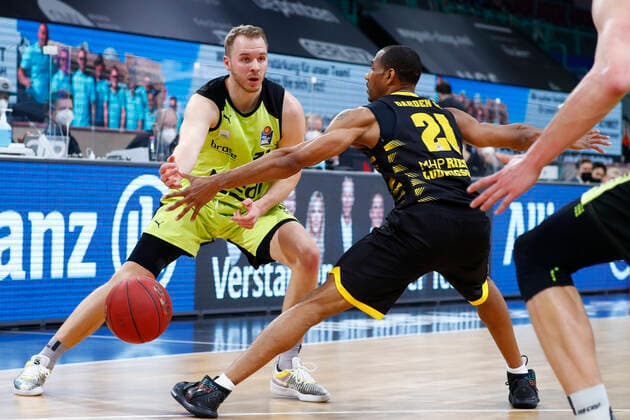 11 Matchday of the easyCredit BBL Basketball Bundesliga at Oberfrankenhalle in Bayreuth Season 2020 2021 Medi Bayreuth vs MHP RIESEN Ludwigsburg Osvaldas Olisevicius Medi Bayreuth 31 left Tremmell Darden MHP RIESEN Ludwigsburg 21 right