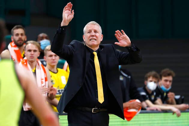 11 Matchday of the easyCredit BBL Basketball Bundesliga at Oberfrankenhalle in Bayreuth Season 2020 2021 Medi Bayreuth vs MHP RIESEN Ludwigsburg John Patrick MHP RIESEN Ludwigsburg coach