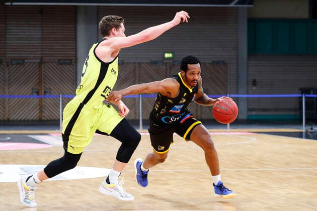 11 Matchday of the easyCredit BBL Basketball Bundesliga at Oberfrankenhalle in Bayreuth Season 2020 2021 Medi Bayreuth vs MHP RIESEN Ludwigsburg David Walker Medi Bayreuth23 left Barry Brown Jr MHP RIESEN Ludwigsburg 5 right