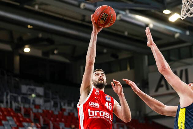 David Kravish Brose Bamberg, 45 Brose Bamberg EWE Baskets Oldenburg easyCredit BBL Basketball Bundesliga Basketball Season 2020 21 11 Matchday, 03 01 2021 Bamberg, Brose Arena Copyright: DanielxLöb