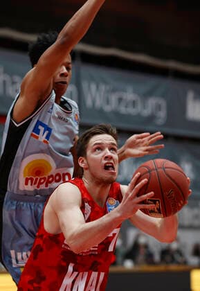 s Oliver Wuerzburg vs HAKRO Merlins Crailsheim, Basketball, BBL Germany, Wuerzburg, s Oliver Arena, 03 01 2021, emspor, emonline, despor, deonline, s Oliver Wuerzburg vs HAKRO Merlins Crailsheim, Basketball, BBL Picture v li Trae Bell Haynes Merlins and Nils Hassfurther s Oliver Wuerzburg Photo HMB Media Heiko Becker Pool Wuerzburg s Oliver Arena Bayern Germany Poolfoto HMB Media Heiko Becker Pool ,EDITORIAL USE ONLY