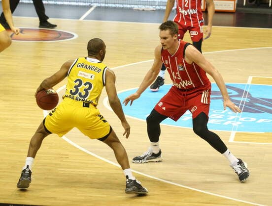 GER, BBL, ALBA Berlin vs Bayern Muenchen 03 01 2021, Mercedes Benz Arena, Berlin, GER, BBL, ALBA Berlin vs Bayern Muenchen, in picture Jayson Granger ALBA Berlin 33 , Leon Radosevic FC Bayern Muenchen 43 nordphotox xEngler nph00076