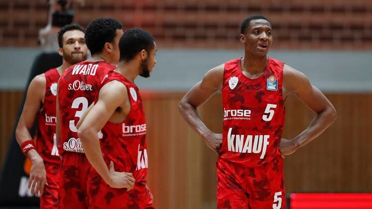 s Oliver Wuerzburg vs HAKRO Merlins Crailsheim, Basketball, BBL Germany, Wuerzburg, s Oliver Arena, 03 01 2021, emspor, emonline, despor, deonline, s Oliver Wuerzburg vs HAKRO Merlins Crailsheim, Basketball, BBL picture from left disappointment at Brekkott Chapman s Oliver Wuerzburg , Tyson Ward s Oliver Wuerzburg , Cameron Hunt s Oliver Wuerzburg and Justin Sears s Oliver Wuerzburg Photo HMB Media Heiko Becker Pool Wuerzburg s Oliver Arena Bayern Germany Poolfoto HMB Media Heiko Becker Pool ,EDITORIAL USE ONLY