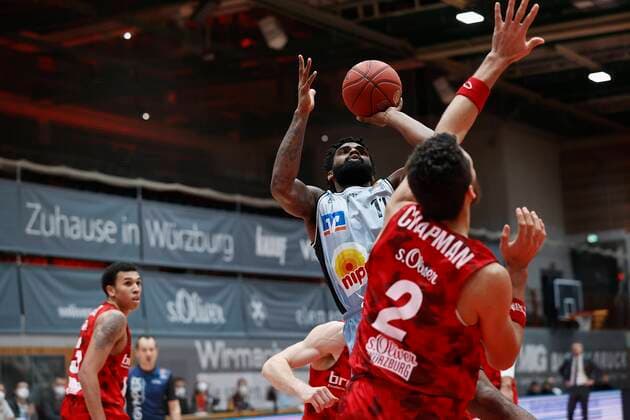s Oliver Wuerzburg vs HAKRO Merlins Crailsheim, Basketball, BBL Germany, Wuerzburg, s Oliver Arena, 03 01 2021, emspor, emonline, despor, deonline, s Oliver Wuerzburg vs HAKRO Merlins Crailsheim, Basketball, BBL picture v li Florian Koch s Oliver Wuerzburg , Tim Coleman Merlins and Brekkott Chapman s Oliver Wuerzburg Photo HMB Media Heiko Becker Pool Wuerzburg s Oliver Arena Bayern Germany Poolfoto HMB Media Heiko Becker Pool ,EDITORIAL USE ONLY