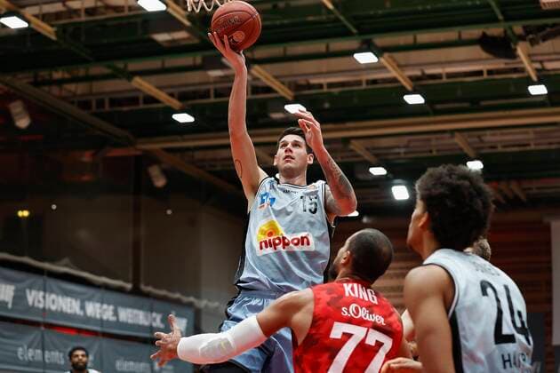 s Oliver Wuerzburg vs HAKRO Merlins Crailsheim, Basketball, BBL Germany, Wuerzburg, s Oliver Arena, 03 01 2021, emspor, emonline, despor, deonline, s Oliver Wuerzburg vs HAKRO Merlins Crailsheim, Basketball, BBL Picture f li Bogdan Radosavljevic Merlins , Alex King s Oliver Wuerzburg and Jeremy Jones Merlins Photo HMB Media Heiko Becker Pool Wuerzburg s Oliver Arena Bayern Germany Poolfoto HMB Media Heiko Becker Pool ,EDITORIAL USE ONLY