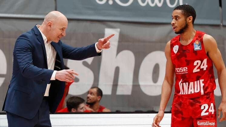 s Oliver Wuerzburg vs HAKRO Merlins Crailsheim, Basketball, BBL Germany, Wuerzburg, s Oliver Arena, 03 01 2021, emspor, emonline, despor, deonline, s Oliver Wuerzburg vs HAKRO Merlins Crailsheim, Basketball, BBL Picture f li Headcoach Denis Wucherer s Oliver Wuerzburg and Cameron Hunt s Oliver Wuerzburg Photo HMB Media Heiko Becker Pool Wuerzburg s Oliver Arena Bayern Germany Poolfoto HMB Media Heiko Becker Pool ,EDITORIAL USE ONLY